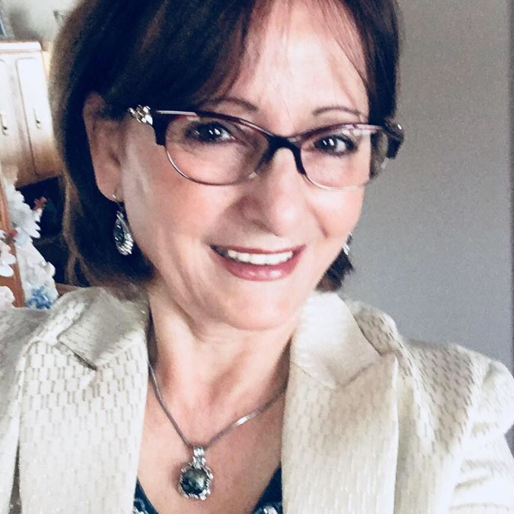 Meet your Posher, Violeta